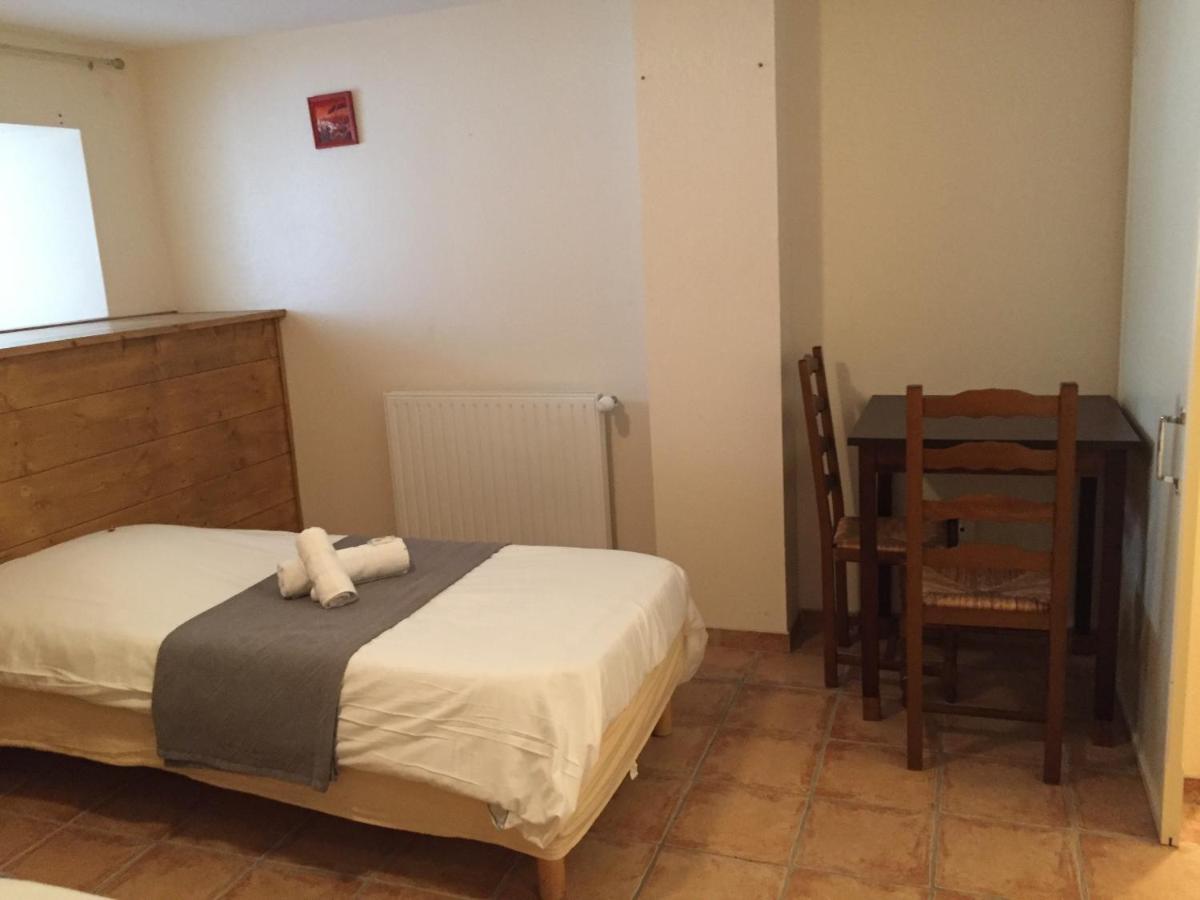 Auberge Les Fontilles Coltines Esterno foto